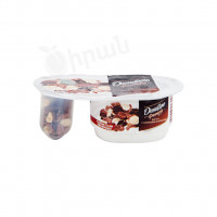 Yogurt with crispy grain in chocolate balls Даниссимо Фантазия