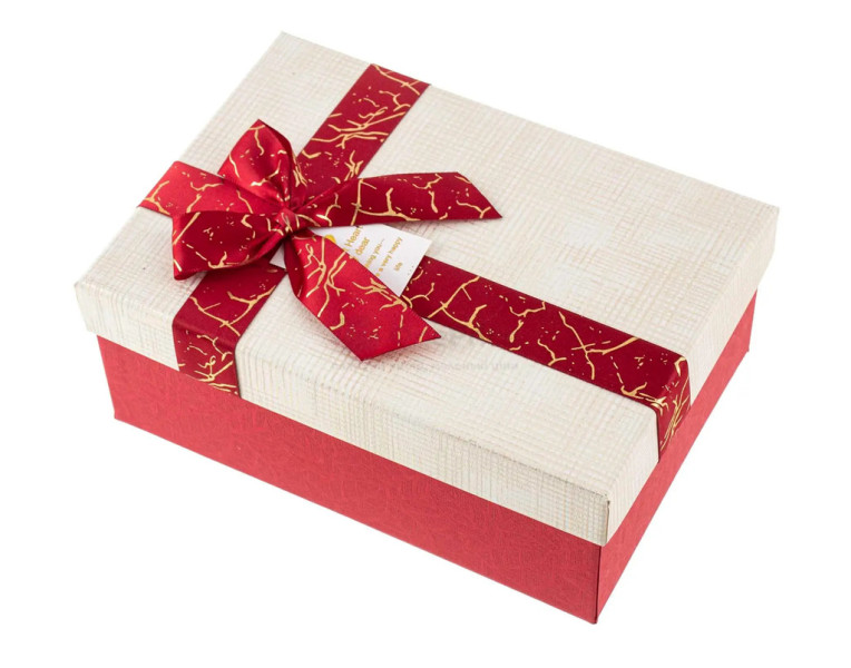 Gift box with ribbon small