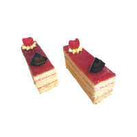 Cake with raspberry Bee Sweet